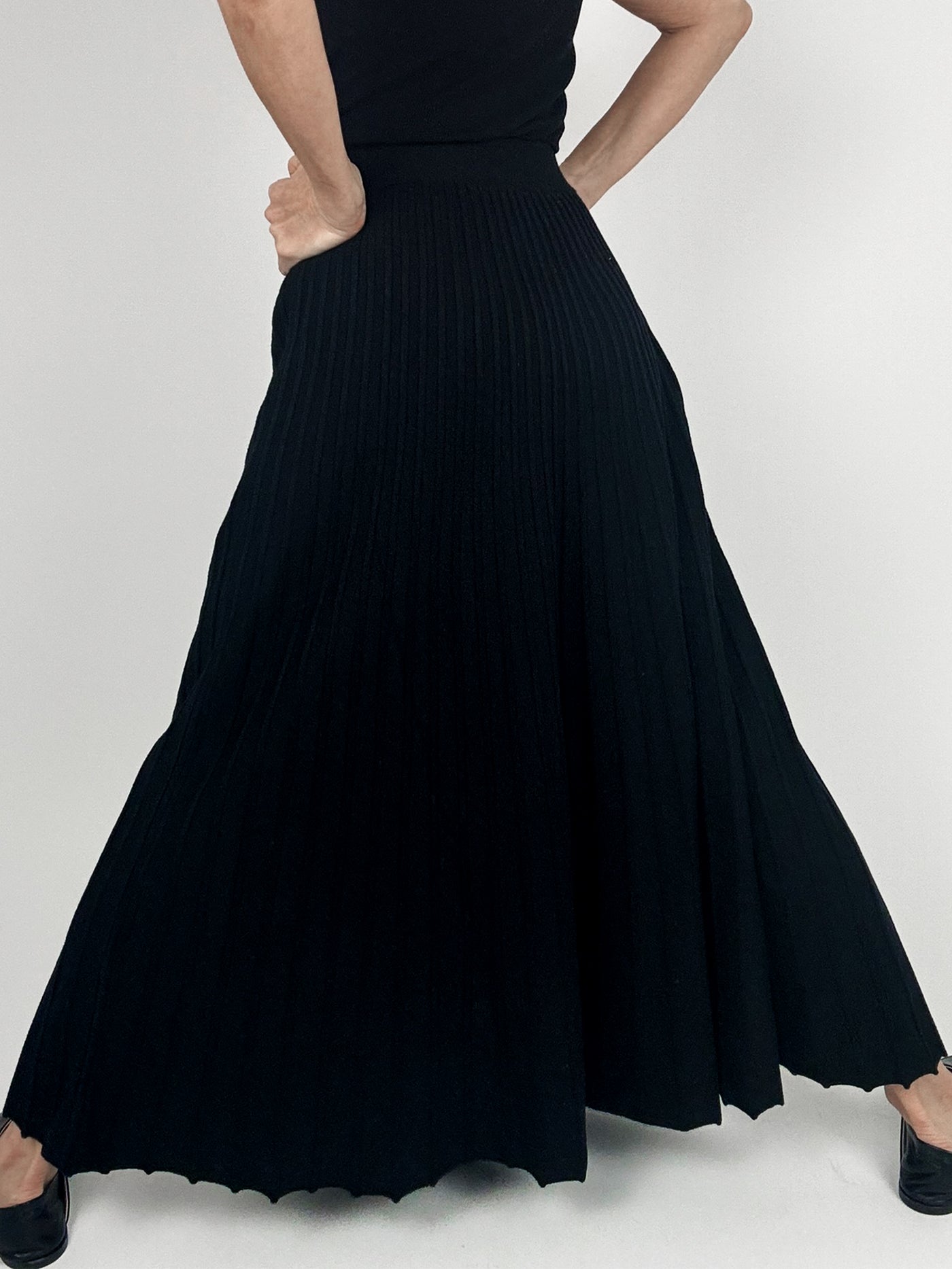 The Sleek Knit Maxi Skirt