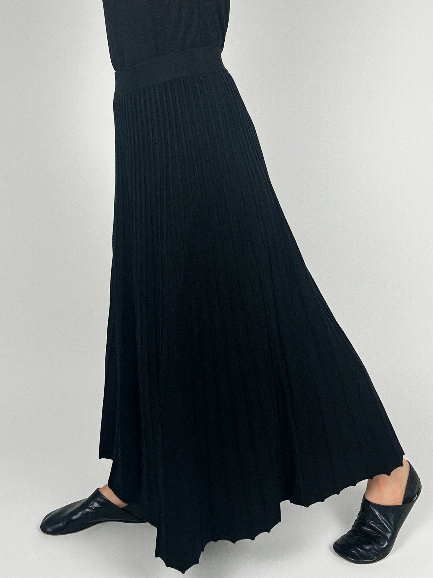 The Sleek Knit Maxi Skirt